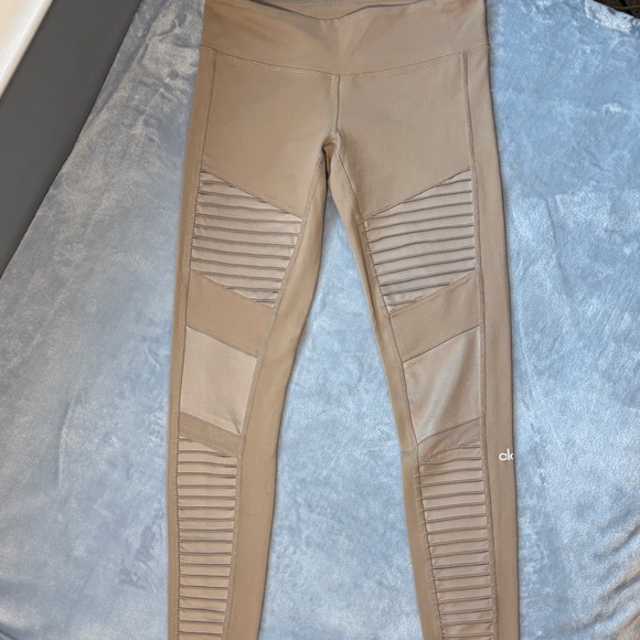 ALO Yoga Beige Leggings - Picture 1 of 10